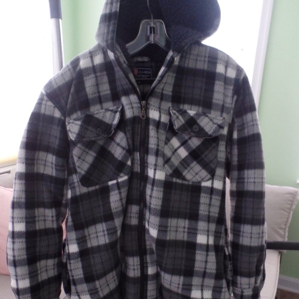 U.S.A. Wear Men's Sherpa-Lined Gray-and-White Heavy Jacket, Size M